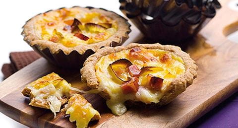 recipe image Tarteletes  de queijo provolone e alho francês