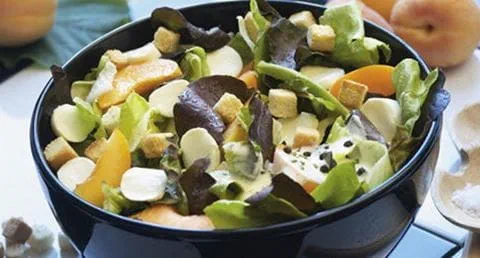 recipe image Salada de Mozzarella com Alperces