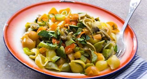 recipe image Massa tricolor com "bolonhesa" de legumes