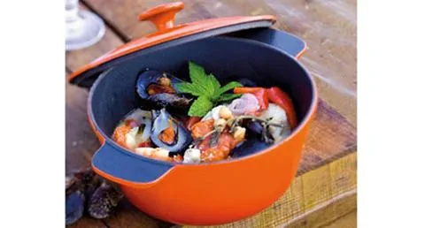 recipe image Caldeirada de bacalhau e grão com poejo e hortelã