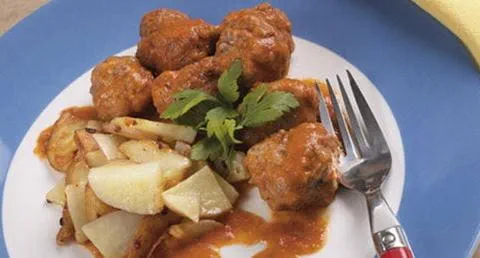 recipe image Almôndegas de Frango com Batata Preguiça