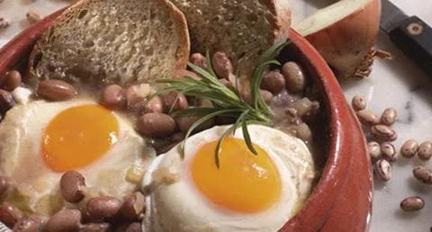recipe image Sopas de Feijão Catarino com Ovos