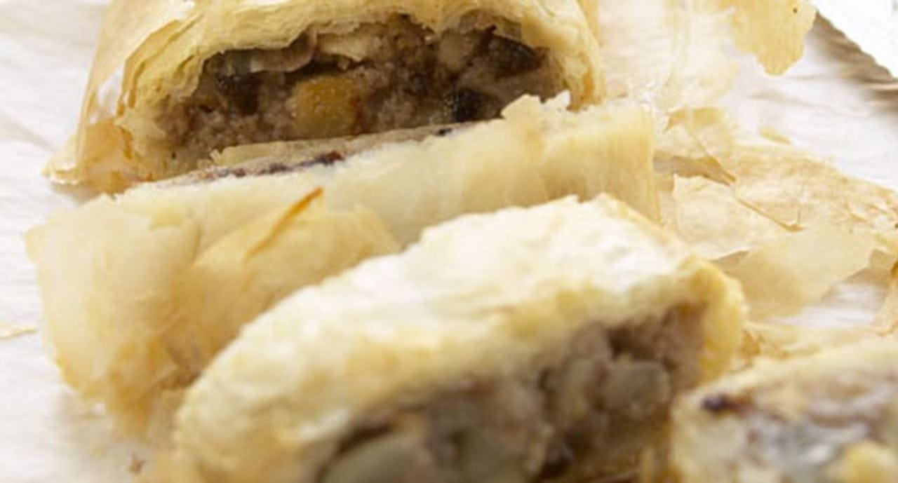 recipe image Struddel de peras com amêndoa e ameixas