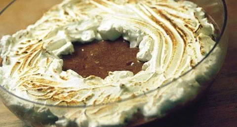 recipe image Mousse de Chocolate com Frutos e Pão de Ló