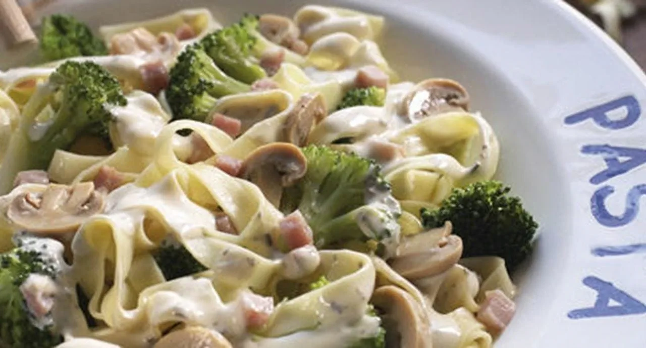 recipe image Fitas com Brócolos e Molho Cremoso