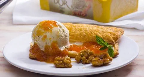 recipe image Mil-folhas com gelado Carte D’Or