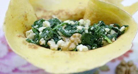 recipe image Crepes de espinafres com requeijão e nozes