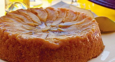 recipe image Bolo de peras caramelizadas