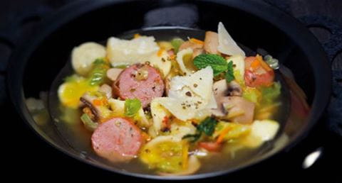 recipe image Sopa de salsichas com legumes e massinhas