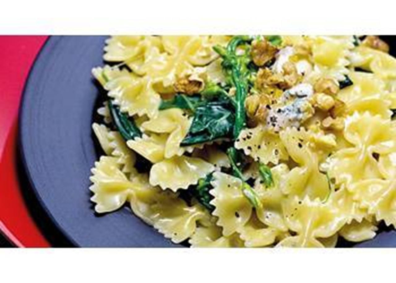 recipe image Farfalle com queijo gorgonzola e grelos