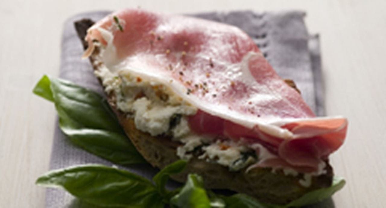 recipe image Bruschettas de presunto com requeijão