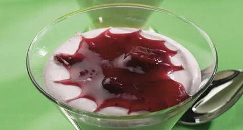 recipe image Mousse de Morangos