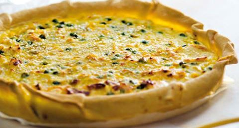 recipe image Requeijada de frango em caixa de massa quebrada