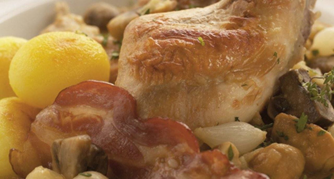 recipe image Coelho no tacho com cogumelos e molho de maçã