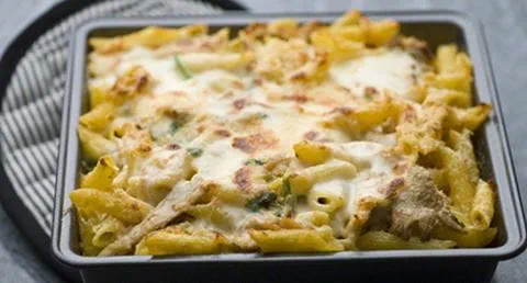 recipe image Massa gratinada com frango e alheira