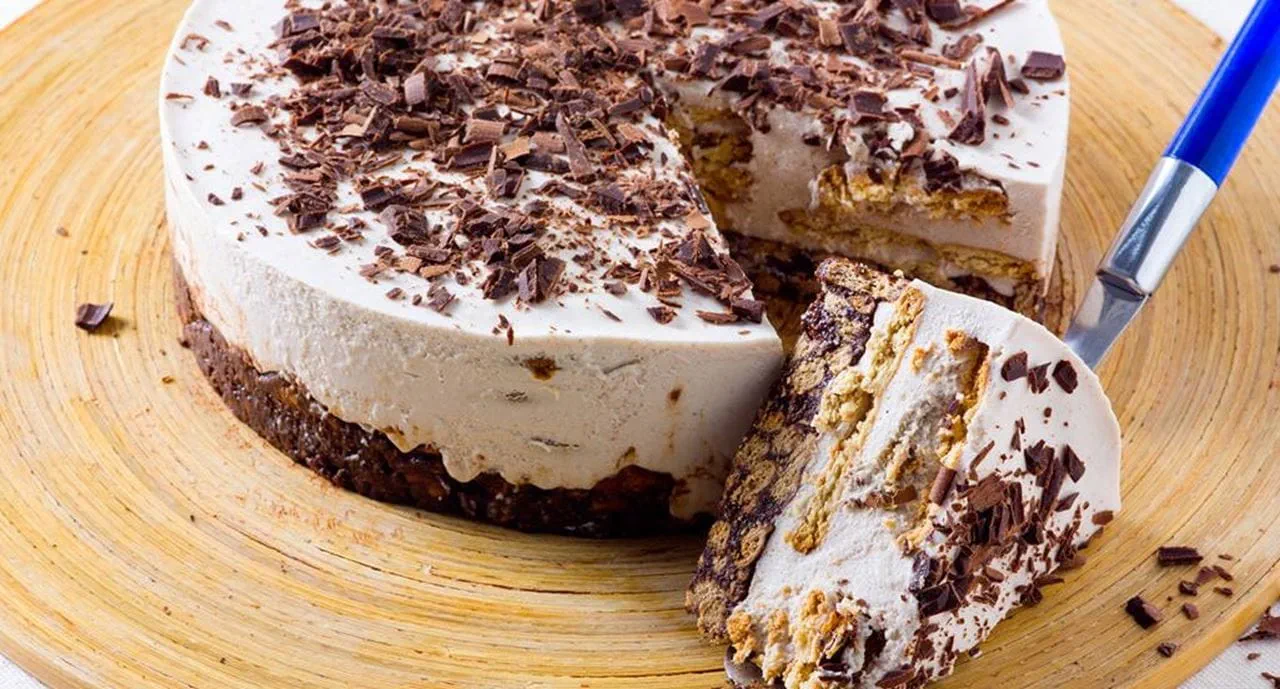 recipe image Semifrio de chocolate com base de salame de chocolate