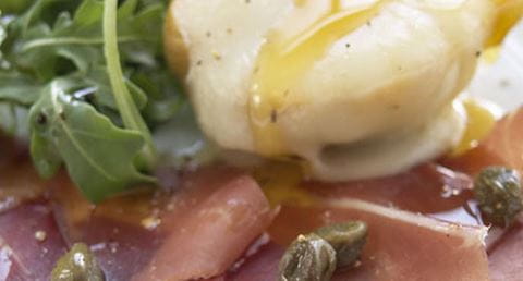 recipe image Carpaccio de presunto com marmelos caramelizados com mel e queijo