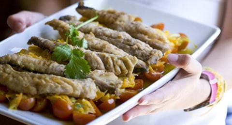 recipe image Escabeche de cavala sobre salada de tomate cereja