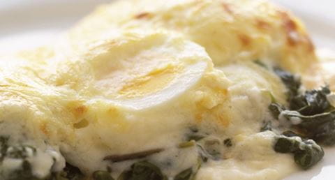 recipe image Ovos gratinados com espinafres vermelhos