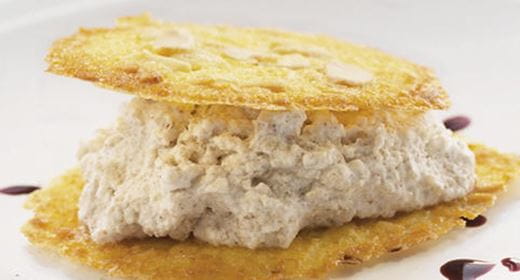 recipe image Crocante de Amêndoas com Recheio de Mousse de Castanha Assada