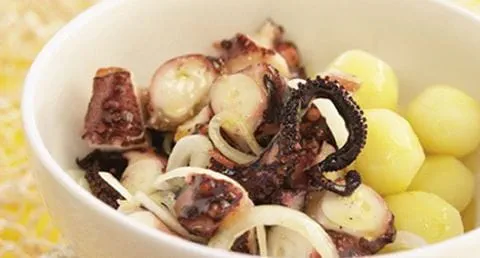 recipe image Salada de Polvo