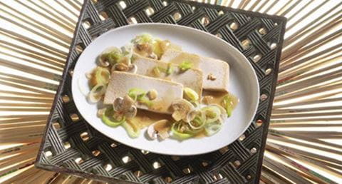 recipe image Bifes de Soja com Cogumelos e Alho Francês