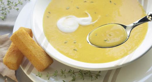 recipe image Sopa de Abóbora com Palitos de Queijo