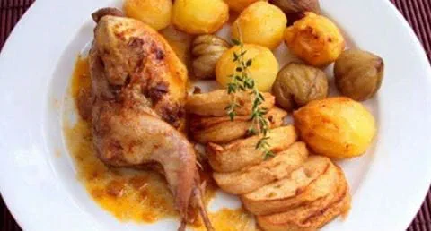 recipe image Codornizes Recheadas com Maçã, Passas e Castanhas