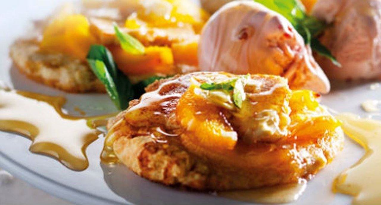 recipe image Pizzas doces de requeijão e pêssego