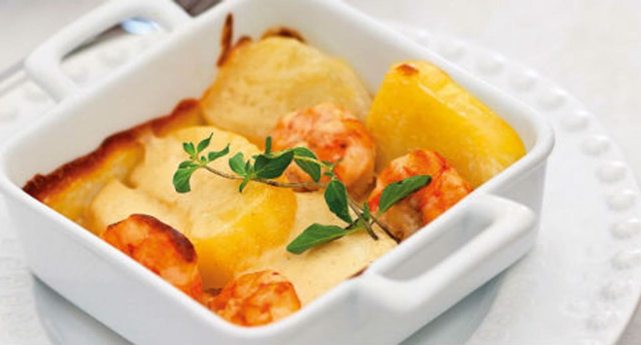 recipe image Tigelinhas de batatas e camarão gratinadas