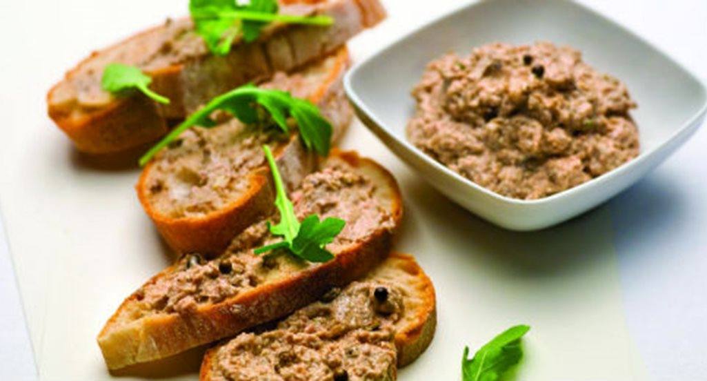 recipe image Sanduiches de pasta de fígado com cogumelos e pimenta verde