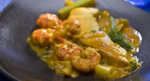 recipe image Caril de camarão e tintureira