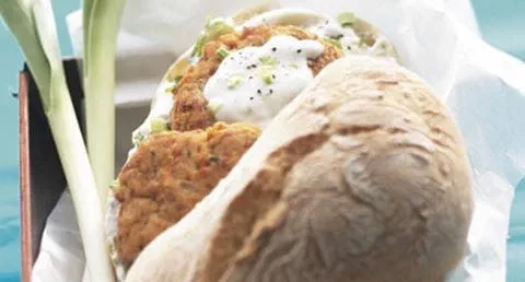 recipe image Hambúrgueres de Porco com Juliana de Alho Francês