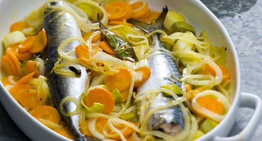 recipe image Cavalas com cenoura e vinho branco