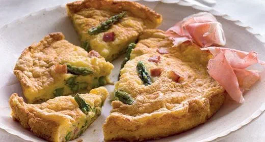 recipe image Omelete soufflé com espargos e bacon