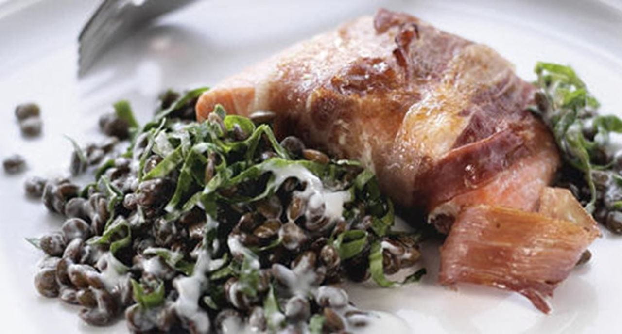 recipe image Supremos de Salmão com Lentilhas e Espinafres