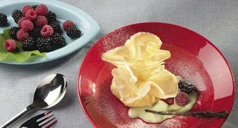 recipe image Gelado Frito com Molho de Chá Verde