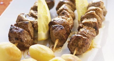 recipe image Espetadas de borrego com caril e iogurte