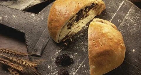 recipe image Pão com Ameixas Pretas