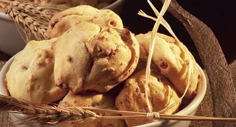 recipe image Miniscones de Queijo e Fiambre