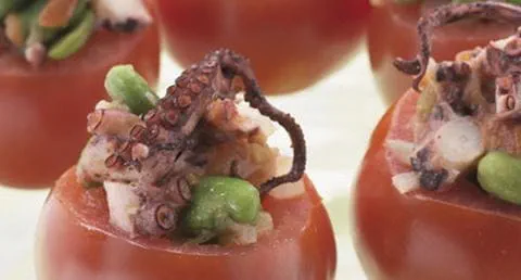 recipe image Tomates Recheados com Polvo e Favas