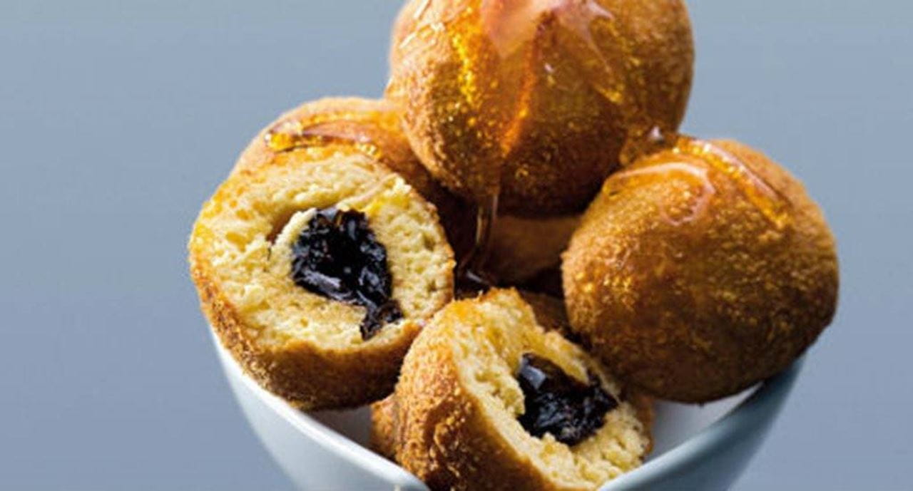 recipe image Bolinhas fritas recheadas com ameixas