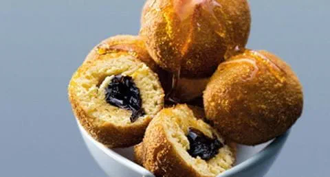 recipe image Bolinhas fritas recheadas com ameixas