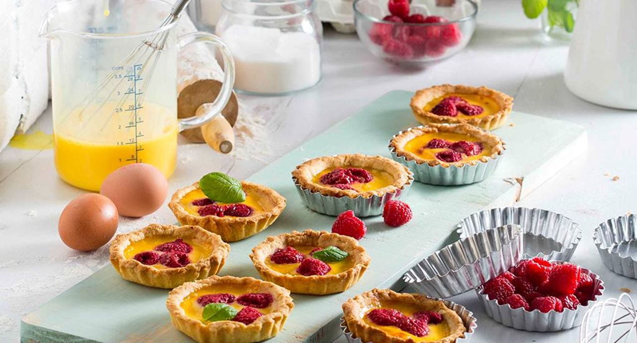 recipe image Caixinhas de coco com creme de iogurte e framboesa