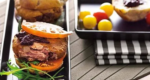 recipe image Mini “hambúrgueres” de peru em pão de azeitona