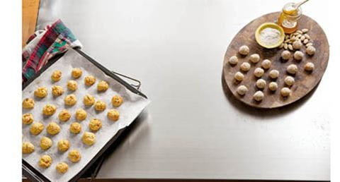 recipe image Bolinhos de amêndoa e laranja com alperces secos