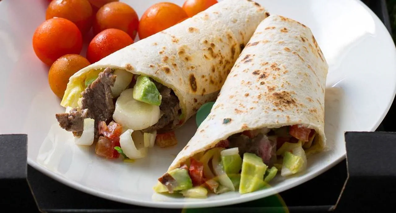 recipe image Wraps de vaca com salada de abacate e endívias