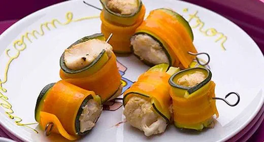 recipe image Espetadinhas de peixe coloridas ao vapor