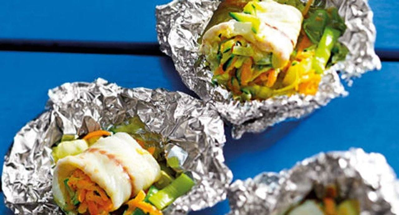 recipe image Rolinhos de solha com legumes em papelote