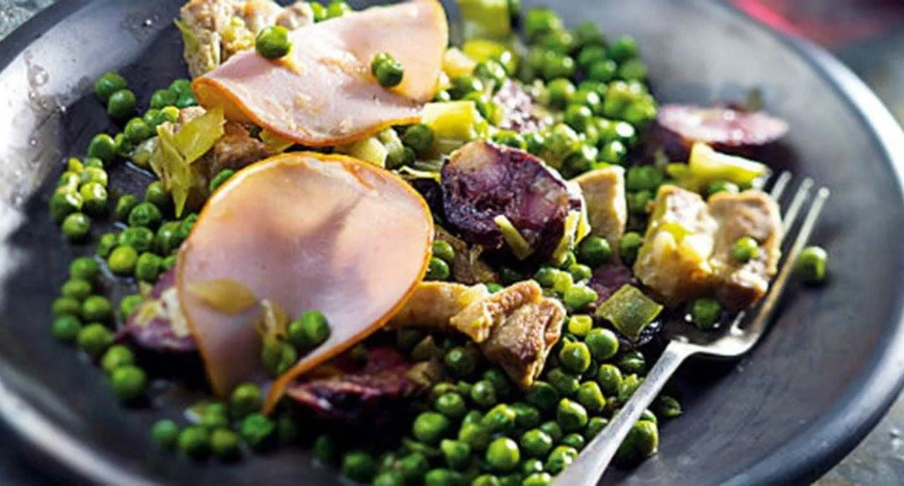 recipe image Ervilhas com entrecosto e chouriço preto